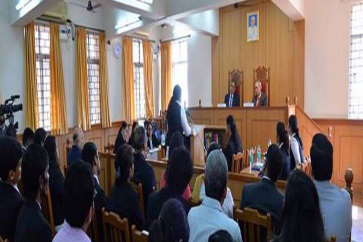 moot-court